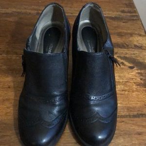Naturalizer black booties